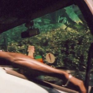 Meet your Posher, Halia